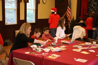 2012-032-jaycee-christmas-kids-party