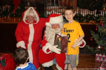 2014-jaycee-christmas-kids-party-028
