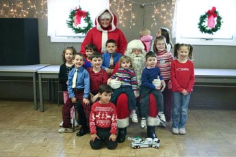 2006-kids-christmas-party-31