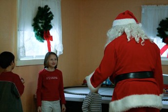 2008-kids-christmas-party-107