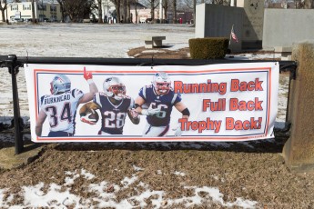 2019-PatsRally-RG--FarmerBanner-8002