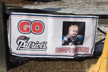 2019-PatsRally-RG--FarmerBanner-8011