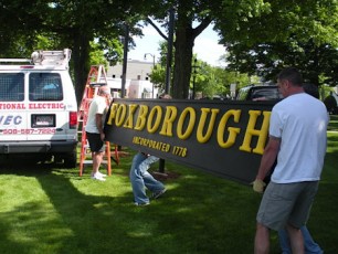 2010-foxboro-sign-repair-02