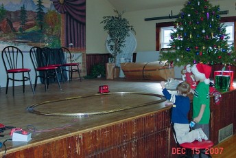 2007-kids-christmas-party-39