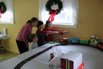 2008-kids-christmas-party-83
