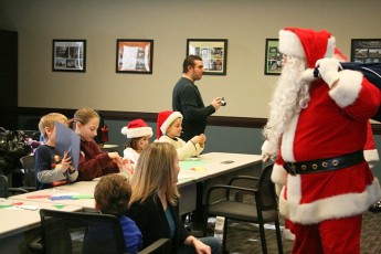 2010-kids-christmas-party-135